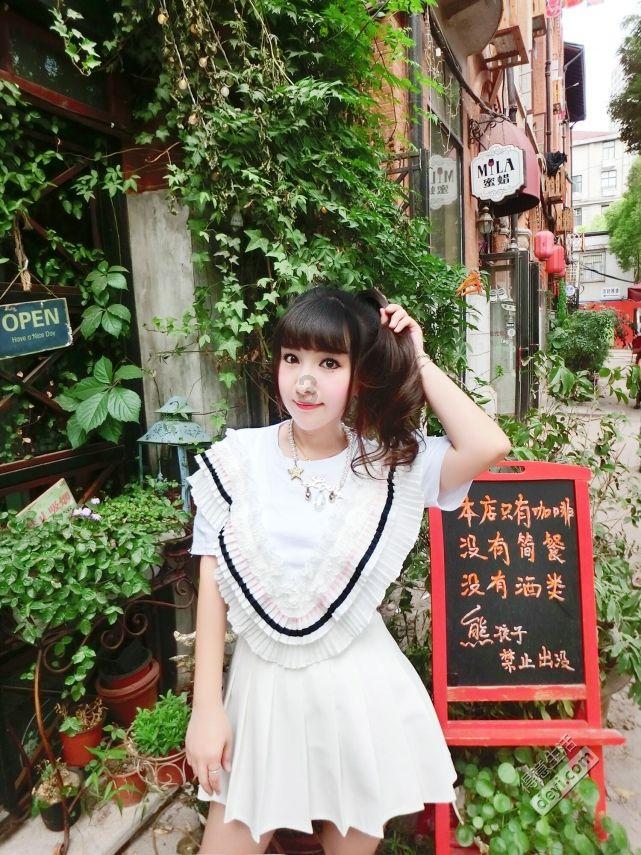 82岁谢贤终获大奖，曾被儿子谢霆锋炫耀奖杯介怀12年